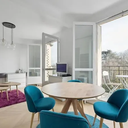 Charming Aprtment With Balcony - Buttes Chaumont * Paris