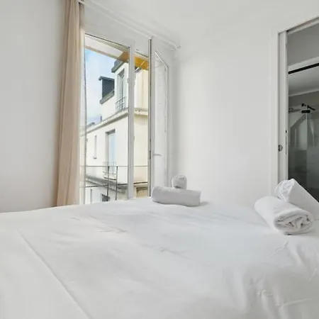 Charming Aprtment With Balcony - Buttes Chaumont *