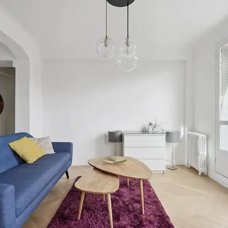 Charming Aprtment With Balcony - Buttes Chaumont Lägenhet Paris