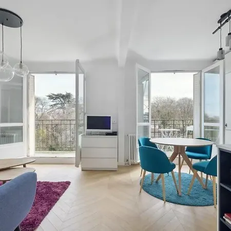 Charming Aprtment With Balcony - Buttes Chaumont
